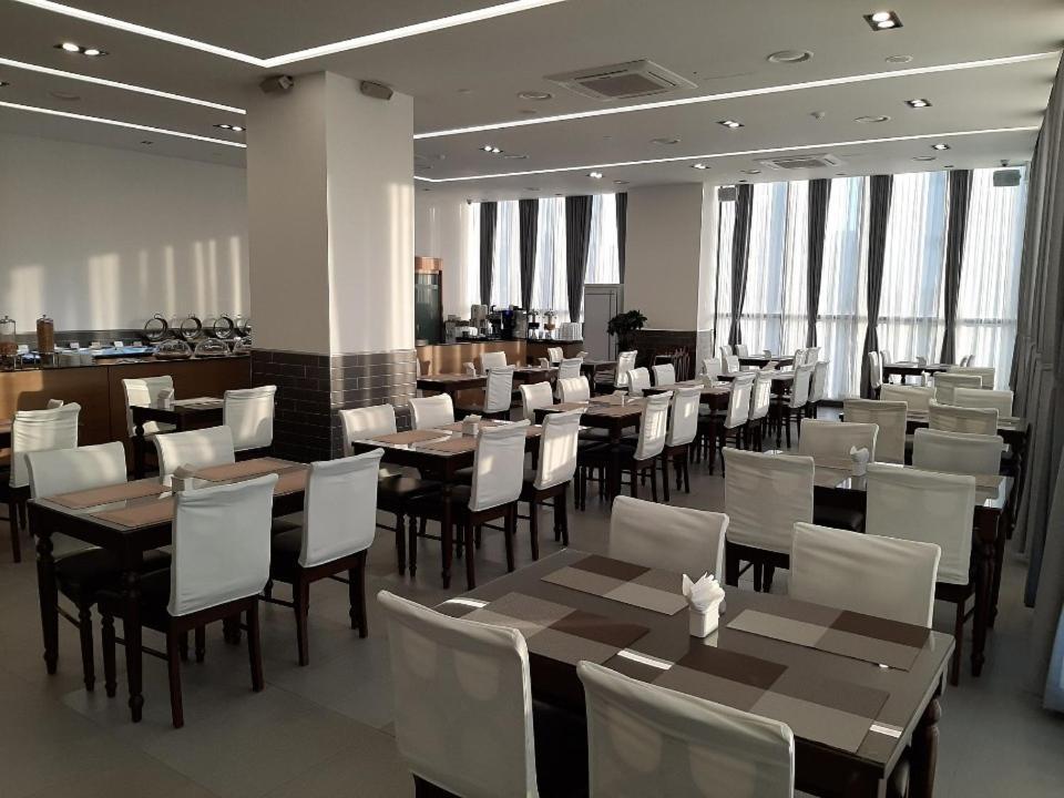 Rest Hotel Gimpo Eksteriør billede